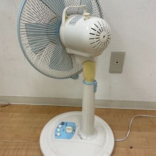 【6月9日（水）　14時−16時にお受け取りいただける場合0円　無料でお渡しします！！】C:NET KOSM1 12時間タイマー・3段階風量・首ふり 扇風機の画像