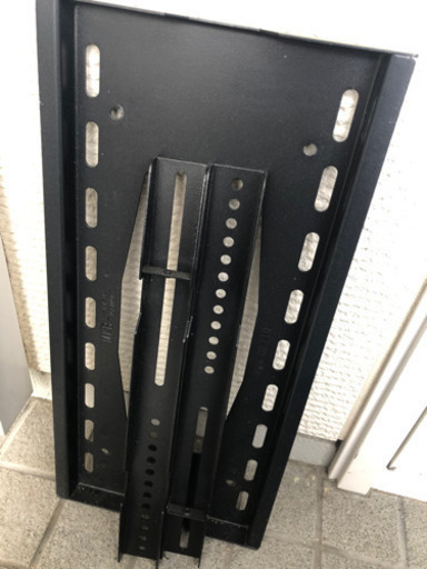 テレビ　壁掛け金具