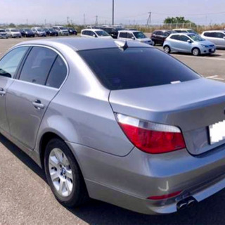 BMW 5シリーズ　525i ハイラインパッケージ　黒革シート　走行9.8万キロ　取説　記録簿有の画像