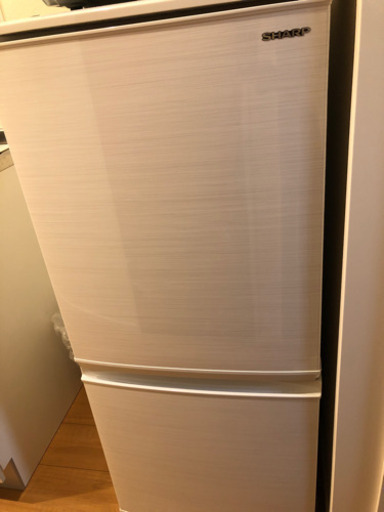 SHARP 冷凍冷蔵庫　SJ-D14E