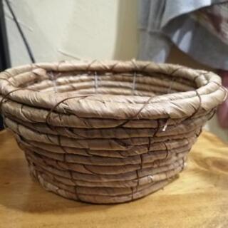 【無料】籠【5月20日処分予定】