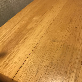 折り畳みテーブルの画像