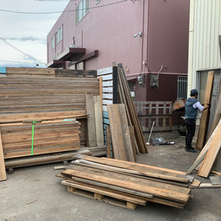 DIY 足場古材など古材の穴場、TVでおなじみ。パレットハウスジャパン　DIYや店つくりにバッチリ！の画像