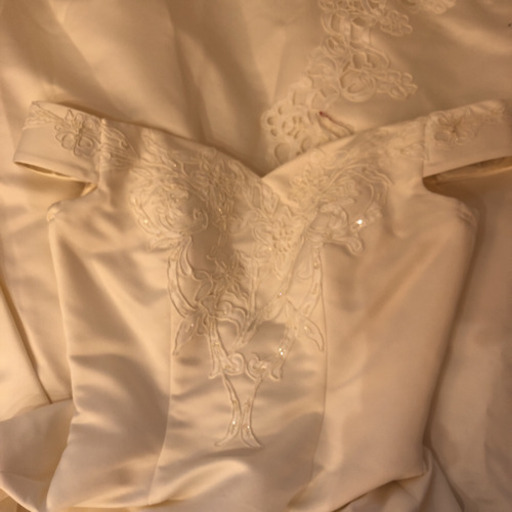 Wedding dress by Kuraudia