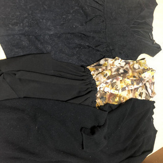 【再募集】タダでお譲りします（バッグ4つ👜・洋服4枚👗）の画像