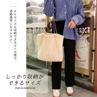 トートバッグ バッグ トート ボア ボアトート ボアバッグ ボアトートバグ トレンド もこもこ ボア素材 おしゃれ 収納力抜群 通勤 通学 A4収納可能 大容量 カジュアル ショルダー紐長さ調節可能 オフホワイト アボカドグリーン

の画像