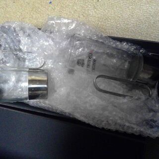 中古　酒燗器と　サントリー　オールドのグラス。
