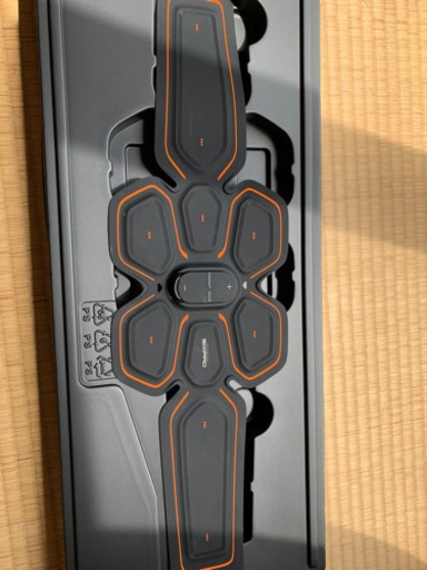 シックスパッド　アズブベルト