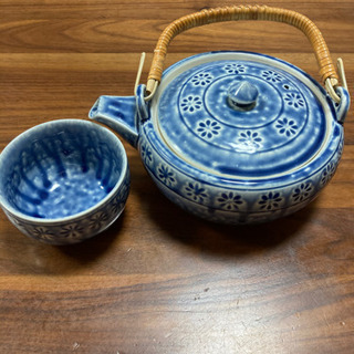 青、藍色系急須1つ湯呑み5個セットの画像