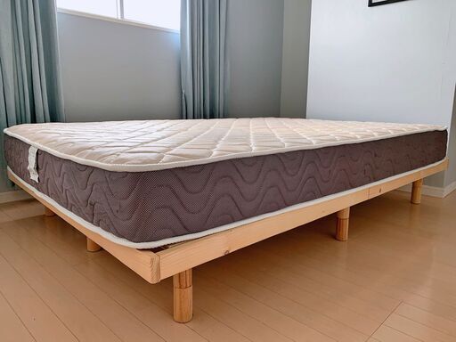 美品　マット付きダブルベッド