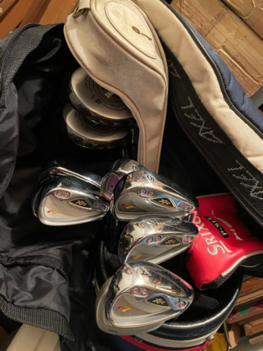 ⬇️減額⬇️【ゴルフセット一式】キャリーケースからゴルフクラブ10本くらいとその他、色々