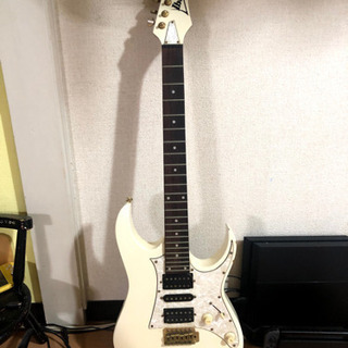 Ibanez エレキギター　白