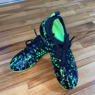 【新品 未使用】プーマ　サッカー スパイク シューズ　20.0cm