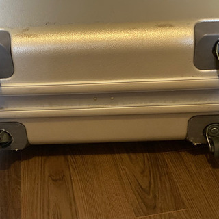 お譲り先が決まりました！！【あげます】スーツケース 大 Heroicの画像