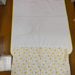 ガーゼタオル　おむつ替え防水シート　