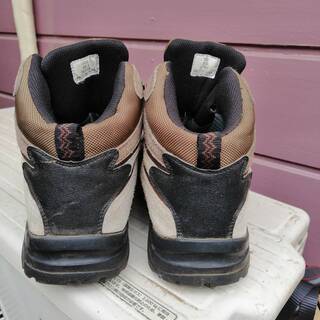 登山シューズ　男性用の画像