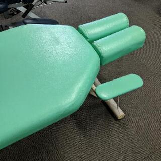 マッサージ用ベッドの画像