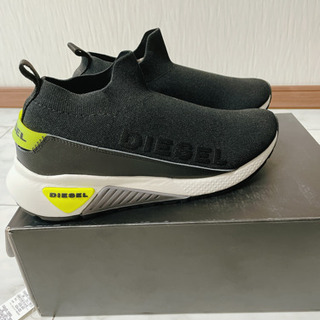 【新品未使用】DIESELスニーカー　27.0cm 黒の画像