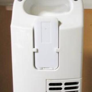 縦長 縦型 扇風機 黒色の画像
