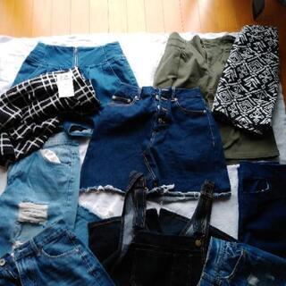 【決定】洋服 まとめて引き取れる方にお譲りします。の画像