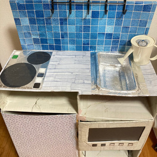 手作りダンボール　おままごとキッチン　可動式