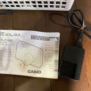 デジカメ　ガラケー　タブレット　カセットレコーダーの画像