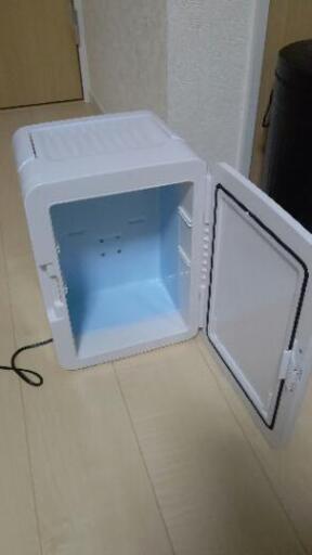 【お取り引き中】これからの時期に    ミニ冷蔵庫