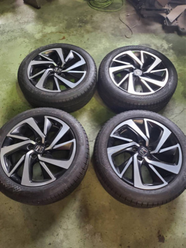 ホンダ ヴェゼル純正タイヤホイールセット