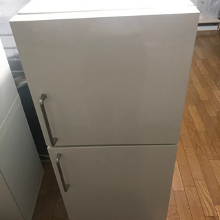 【受け渡し決定】引っ越しのため冷蔵庫お譲りします。