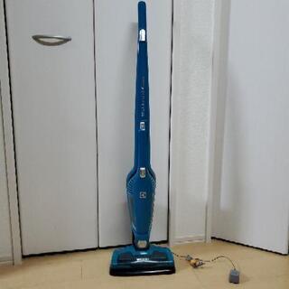 掃除機 コードレス 稼働時間5分 Electrolux 処分【ジ...