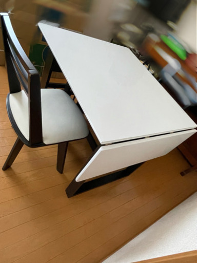 値下げしました！伸長式ダイニングテーブル 4点セット