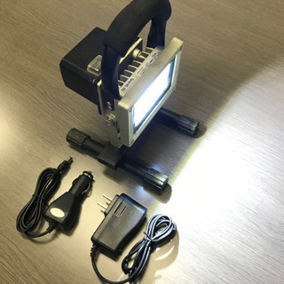 充電式LED投光器　10w 800lm