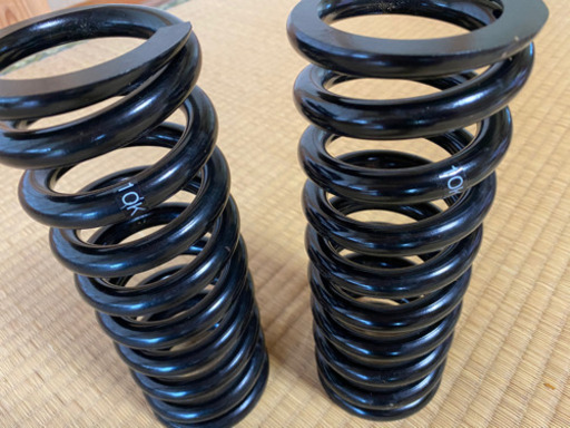 LEXUS is GSE20 純正リア　スプリング『美品』