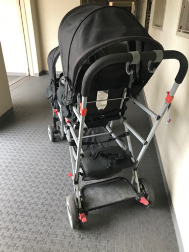 カブース　３人乗りベビーカー