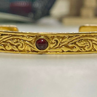 ★美品★メンズ★ゴールド★男前インディアン風★ メキシカンバングル★ルビー入りの画像