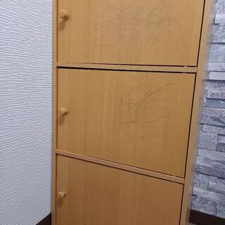 扉つき　カラーボックス棚