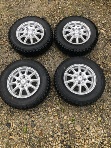 お渡し者確定マッドタイヤ　145R12 軽トラ　軽バン