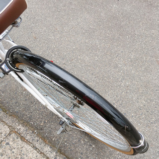 自転車☆シティサイクル☆シンプルおしゃれデザイン☆26インチ☆白☆鍵ありタイプ☆中古品 の画像