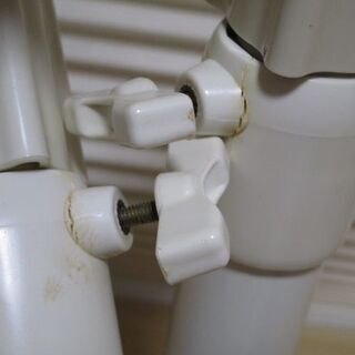 無料☆転倒防止金具☆地震に備えてタンス、本棚にの画像