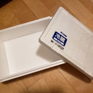 発泡スチロール箱　の画像