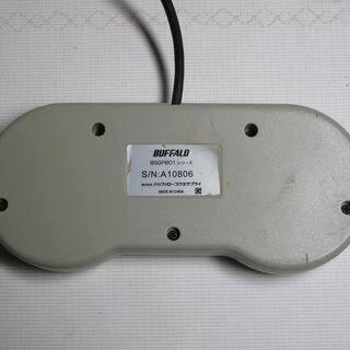 スーパーファミコン風 ゲームパッド iBUFFALO BSGP801GYの画像