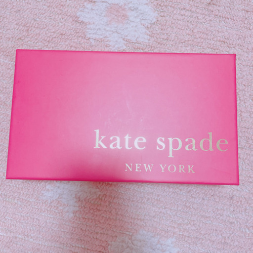 kate spade new yorkの黒財布