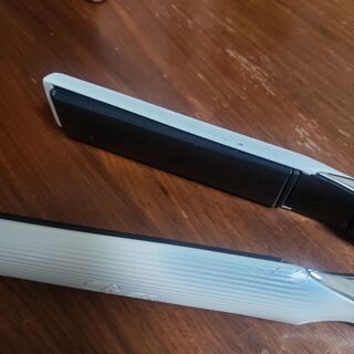 リファ　ストレートアイロン【美品】の画像