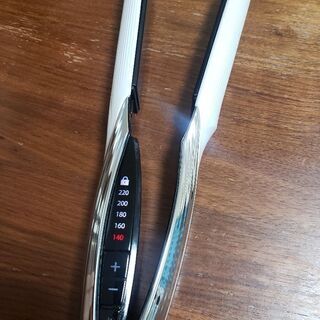 リファ　ストレートアイロン【美品】の画像