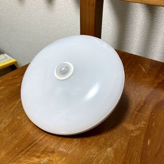 照明器具　人感センサー