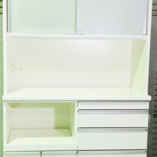 美品?未使用?ファミリー向け?食器棚?コンセント付き?ホワイト✨