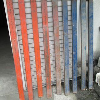 値引きします！スチール製柱　８本
