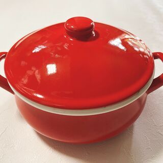 ホーロー鍋の画像