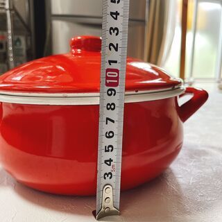 ホーロー鍋の画像