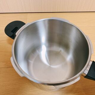 [美品/おまけ付] パール金属 圧力鍋 3.5L H-5040 IH対応 3層底 レシピ付 焦げ付き防止メッシュのおまけ付きの画像